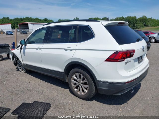 Photo 2 VIN: 3VV3B7AX2KM099448 - VOLKSWAGEN TIGUAN 