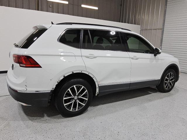 Photo 2 VIN: 3VV3B7AX2LM031300 - VOLKSWAGEN TIGUAN SE 