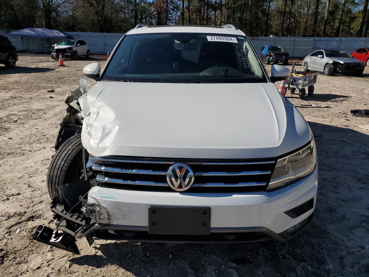 Photo 4 VIN: 3VV3B7AX2MM004017 - VOLKSWAGEN TIGUAN 