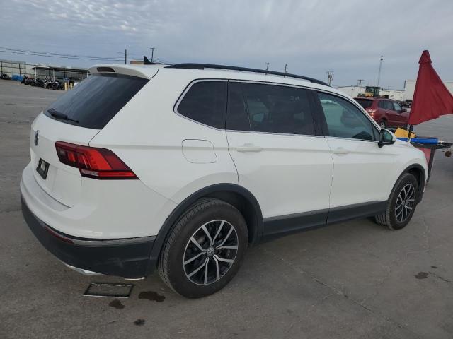 Photo 2 VIN: 3VV3B7AX2MM030780 - VOLKSWAGEN TIGUAN SE 