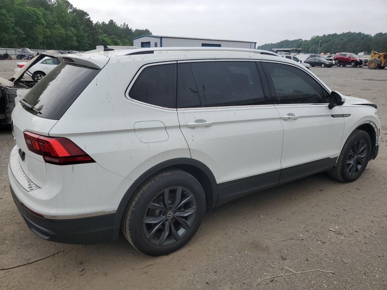 Photo 2 VIN: 3VV3B7AX2NM033082 - VOLKSWAGEN TIGUAN 