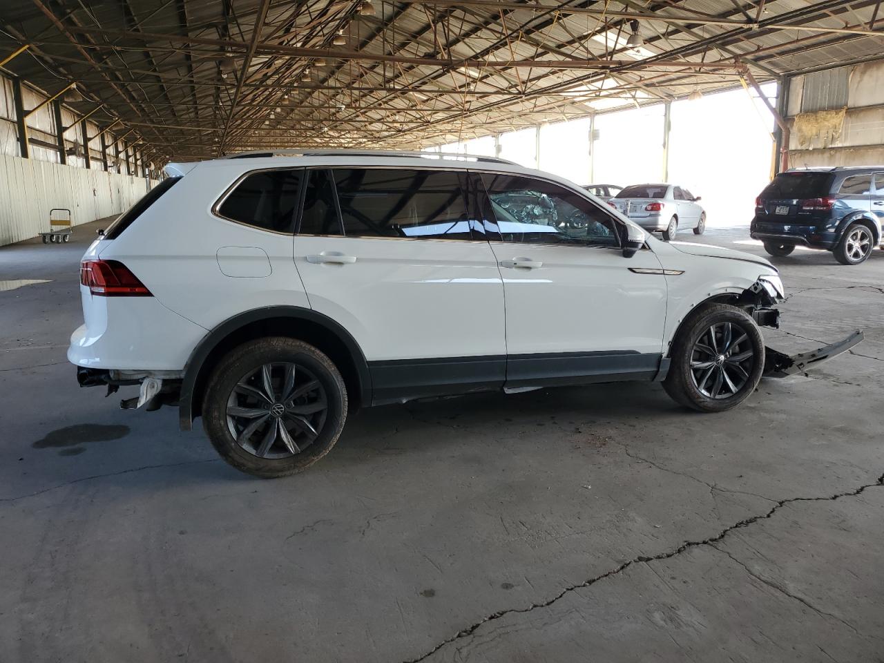 Photo 2 VIN: 3VV3B7AX2NM177330 - VOLKSWAGEN TIGUAN 