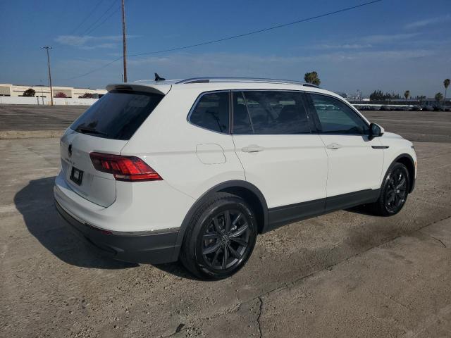 Photo 2 VIN: 3VV3B7AX2RM082630 - VOLKSWAGEN TIGUAN SE 