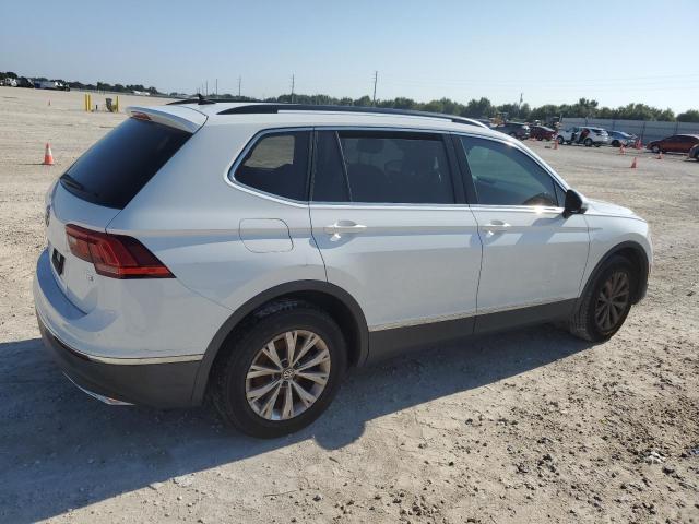 Photo 2 VIN: 3VV3B7AX3JM004863 - VOLKSWAGEN TIGUAN SE 