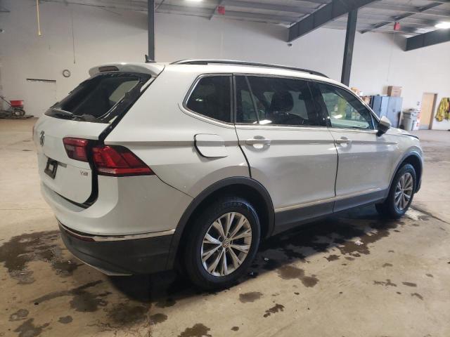 Photo 2 VIN: 3VV3B7AX3JM069213 - VOLKSWAGEN TIGUAN SE 