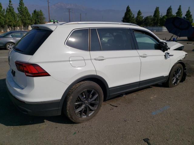 Photo 2 VIN: 3VV3B7AX3NM041739 - VOLKSWAGEN TIGUAN SE 