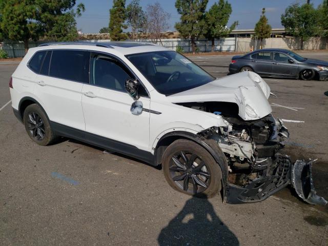 Photo 3 VIN: 3VV3B7AX3NM041739 - VOLKSWAGEN TIGUAN SE 