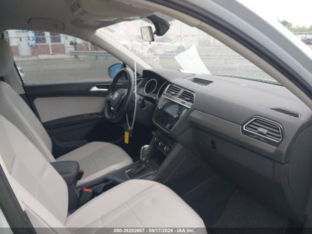 Photo 4 VIN: 3VV3B7AX4JM031523 - VOLKSWAGEN TIGUAN 