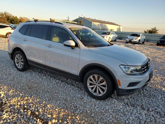 Photo 3 VIN: 3VV3B7AX4JM158059 - VOLKSWAGEN TIGUAN SE 