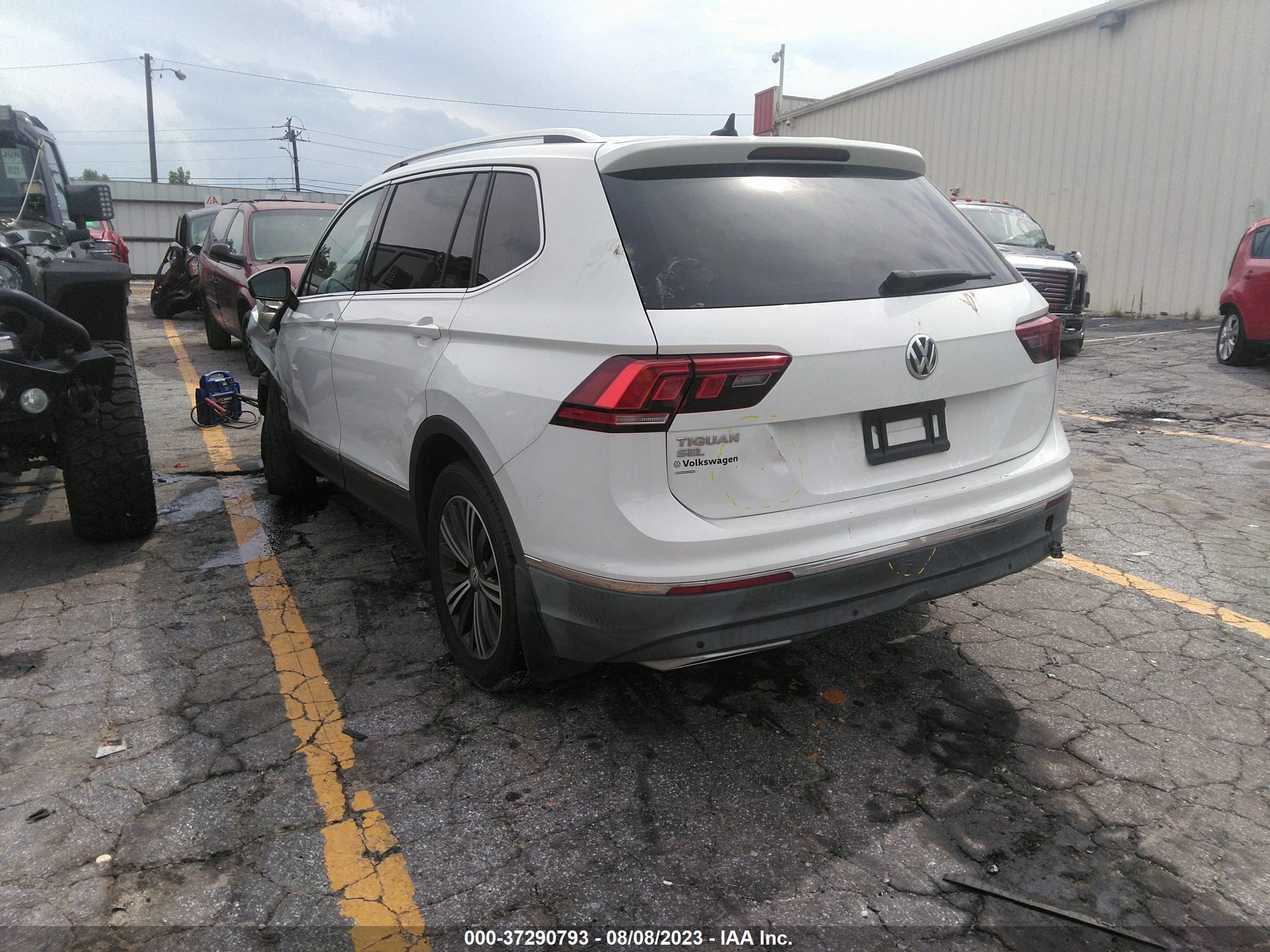 Photo 2 VIN: 3VV3B7AX4KM073322 - VOLKSWAGEN TIGUAN 