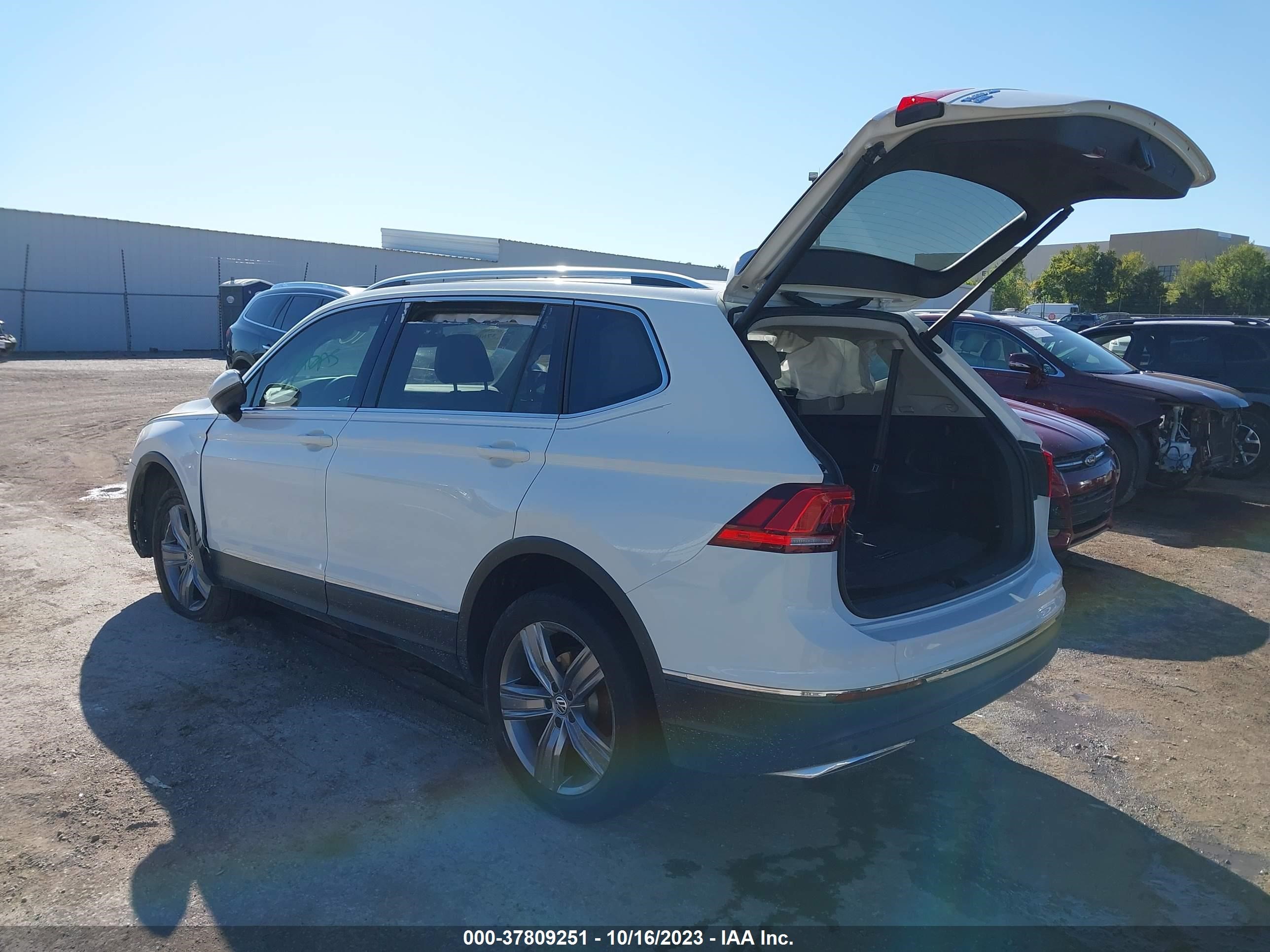 Photo 2 VIN: 3VV3B7AX4LM105607 - VOLKSWAGEN TIGUAN 