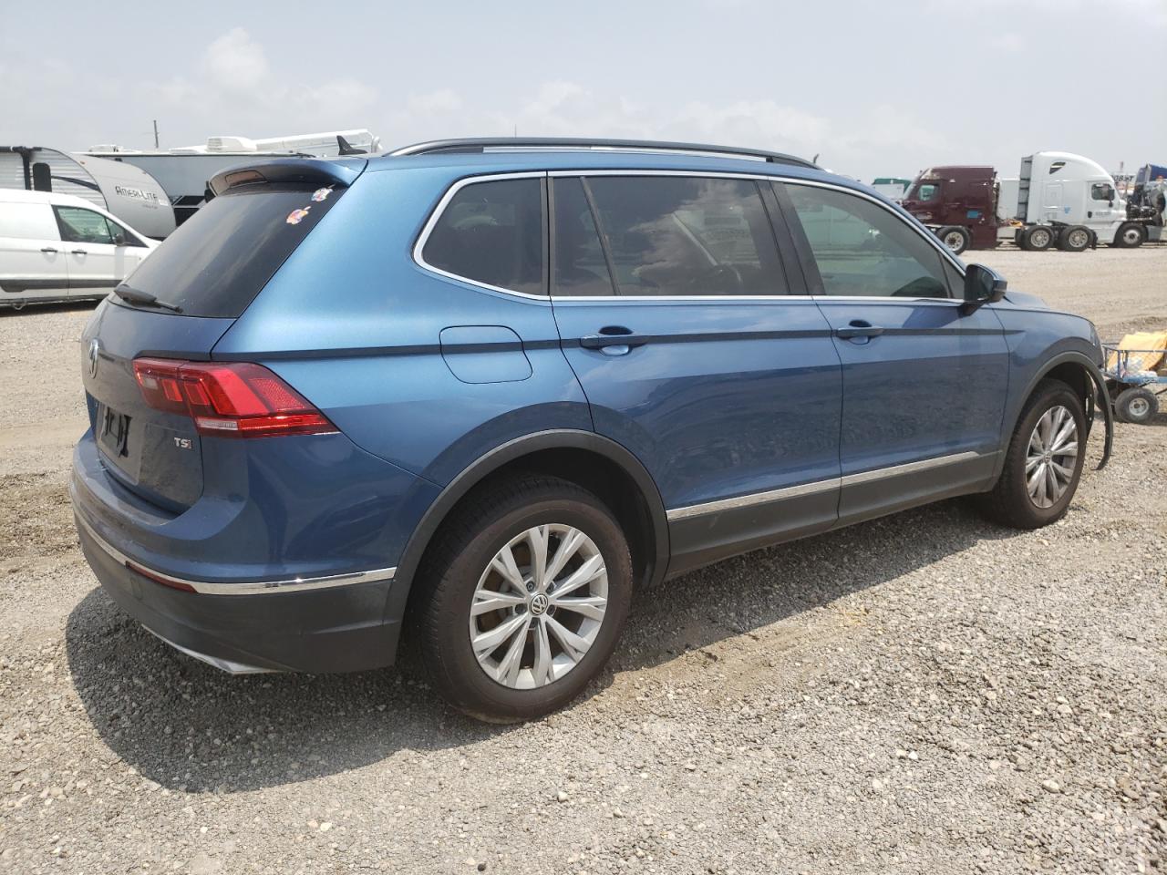 Photo 2 VIN: 3VV3B7AX5JM038626 - VOLKSWAGEN TIGUAN 