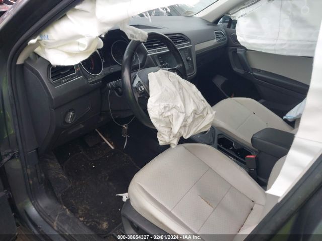 Photo 4 VIN: 3VV3B7AX5JM043048 - VOLKSWAGEN TIGUAN 