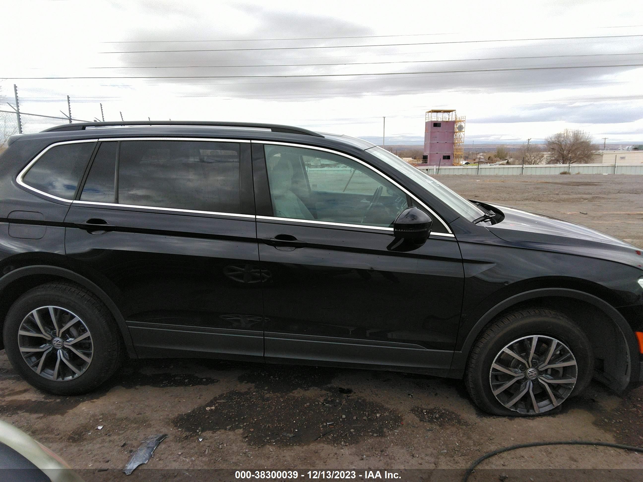 Photo 11 VIN: 3VV3B7AX5KM025215 - VOLKSWAGEN TIGUAN 