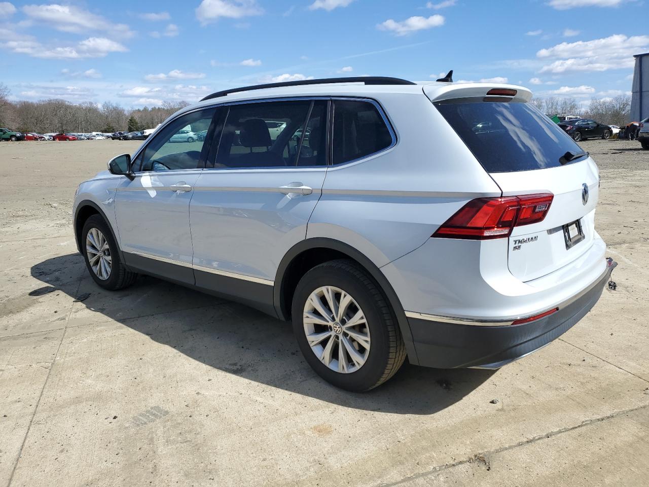 Photo 1 VIN: 3VV3B7AX6JM051885 - VOLKSWAGEN TIGUAN 