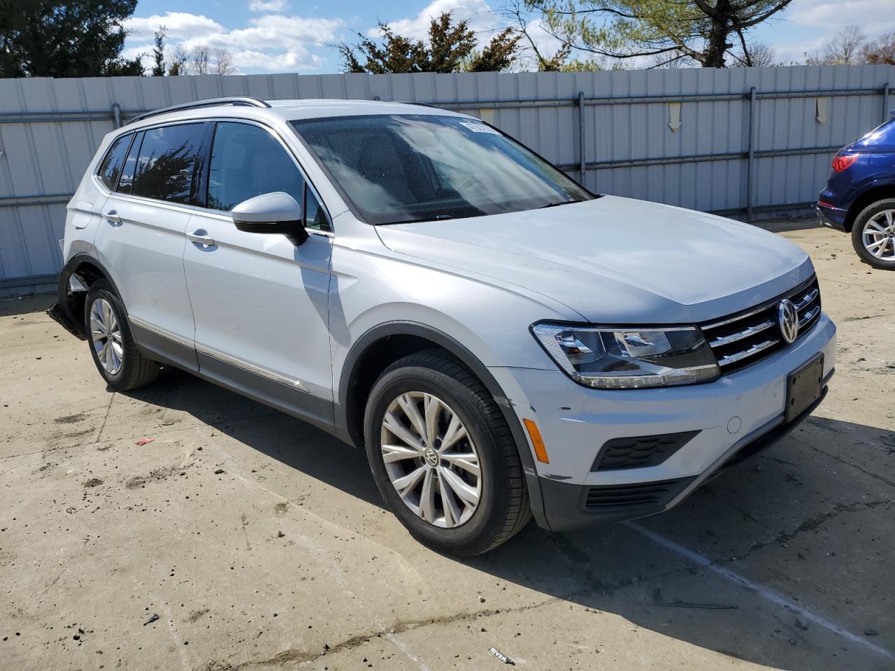 Photo 3 VIN: 3VV3B7AX6JM051885 - VOLKSWAGEN TIGUAN 