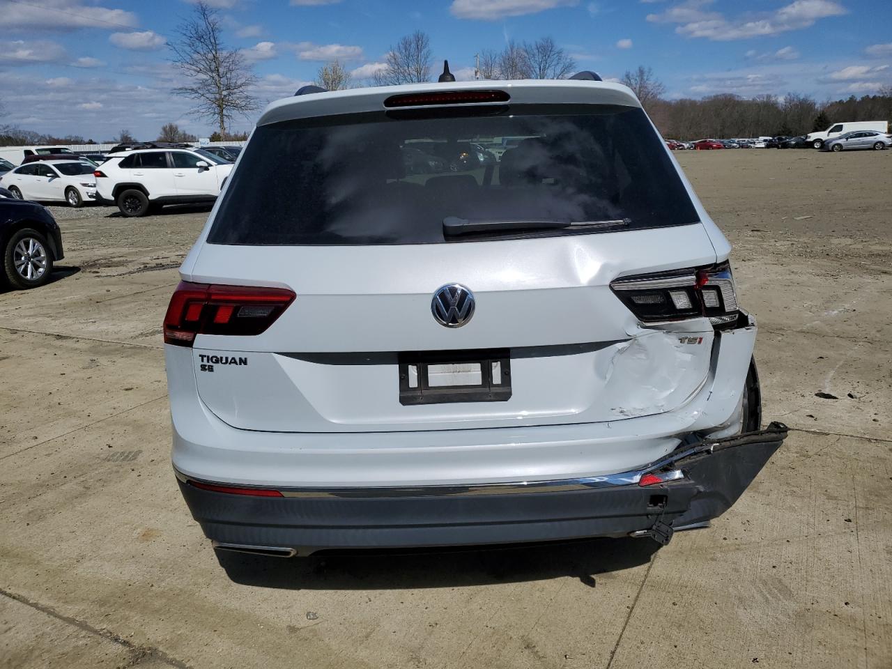 Photo 5 VIN: 3VV3B7AX6JM051885 - VOLKSWAGEN TIGUAN 