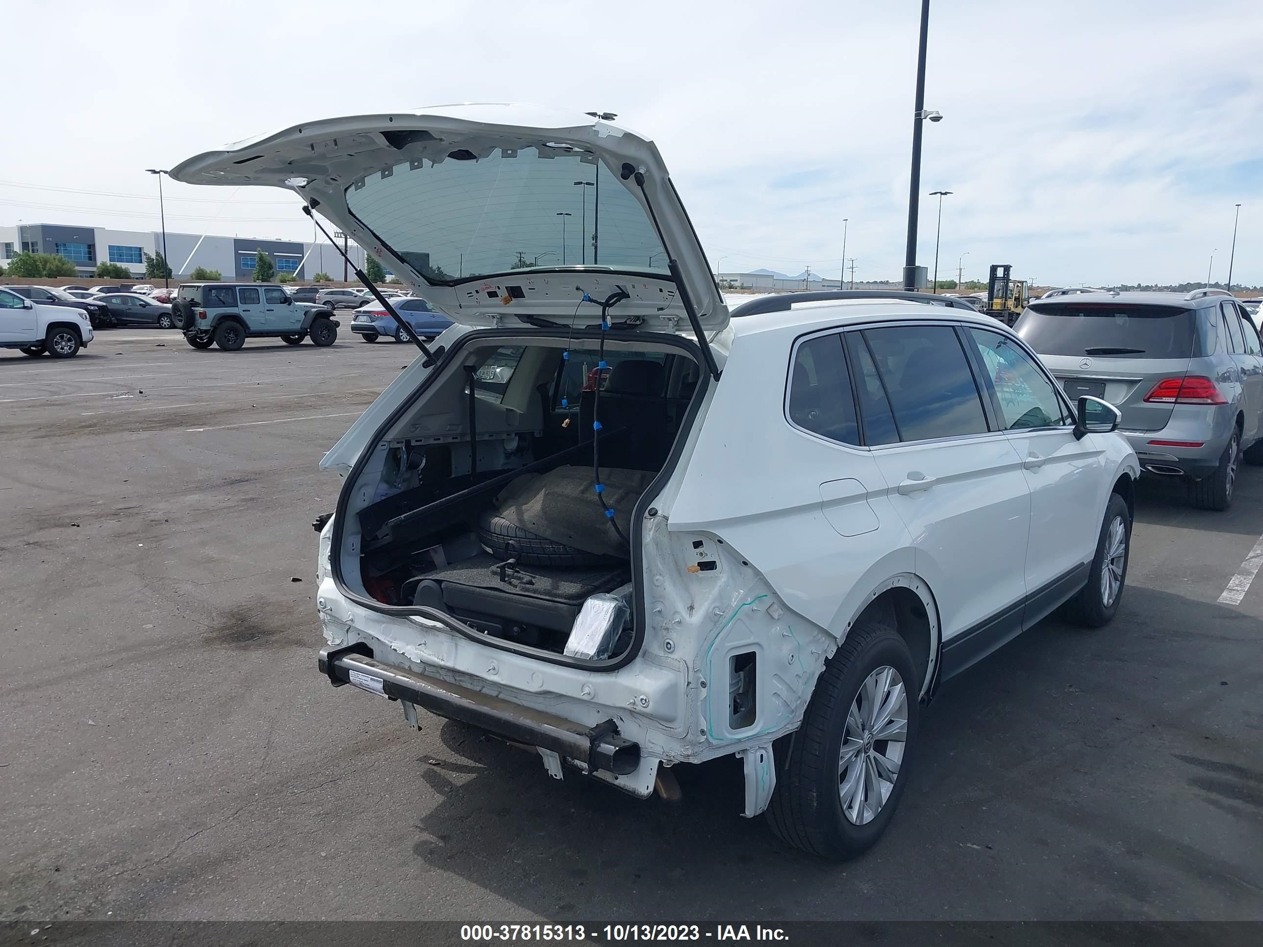 Photo 3 VIN: 3VV3B7AX6KM076917 - VOLKSWAGEN TIGUAN 