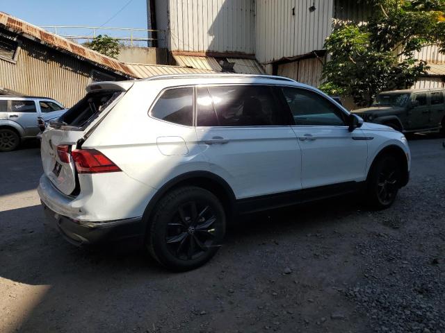 Photo 2 VIN: 3VV3B7AX6RM046018 - VOLKSWAGEN TIGUAN 