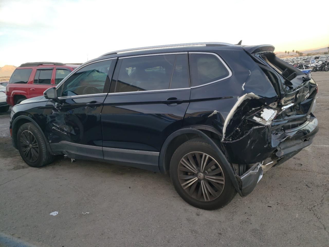 Photo 1 VIN: 3VV3B7AX7JM057095 - VOLKSWAGEN TIGUAN 