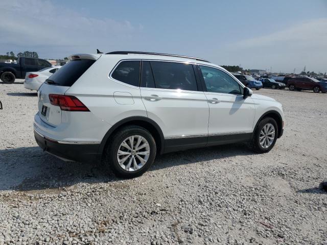 Photo 2 VIN: 3VV3B7AX7JM095281 - VOLKSWAGEN TIGUAN SE 