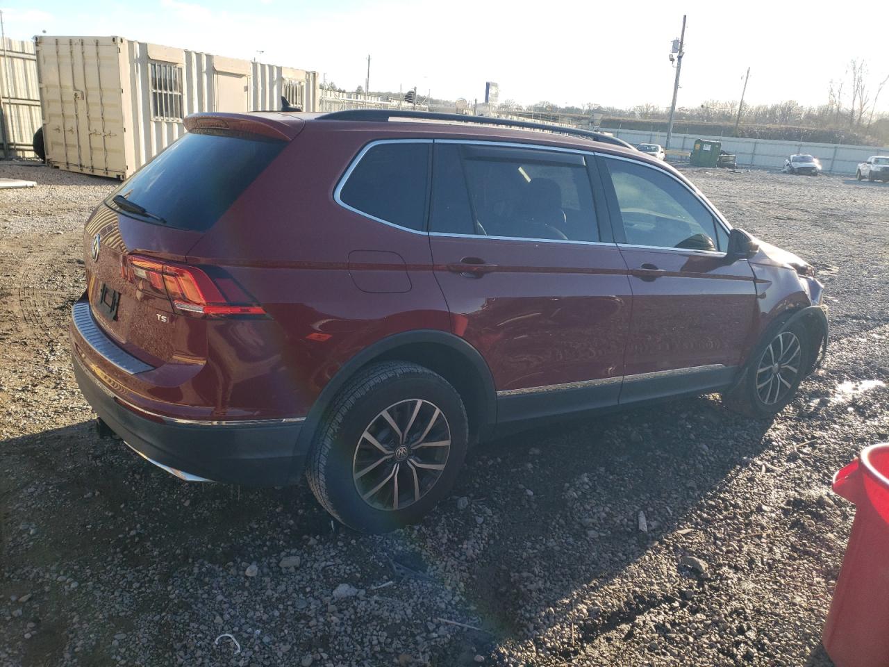 Photo 2 VIN: 3VV3B7AX7JM215158 - VOLKSWAGEN TIGUAN 