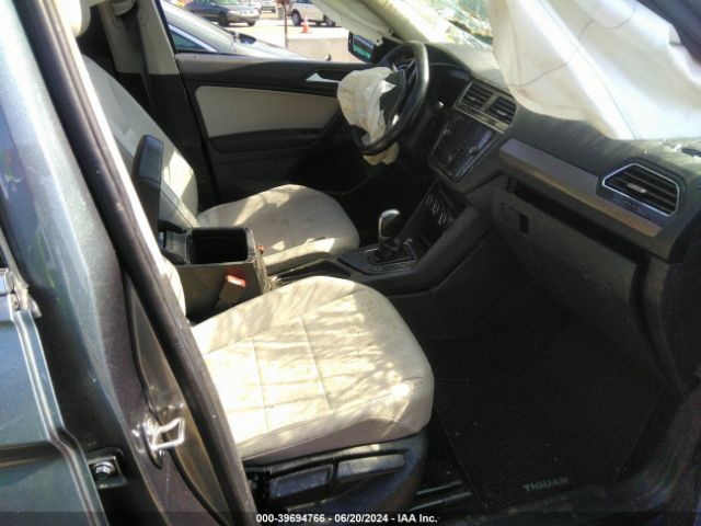 Photo 4 VIN: 3VV3B7AX7KM040430 - VOLKSWAGEN TIGUAN 