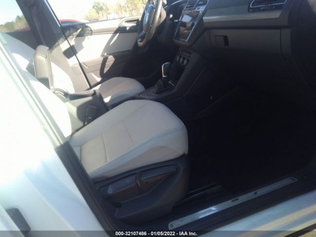 Photo 4 VIN: 3VV3B7AX7KM169994 - VOLKSWAGEN TIGUAN 