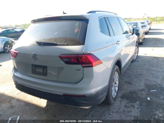 Photo 3 VIN: 3VV3B7AX8JM000551 - VOLKSWAGEN TIGUAN 