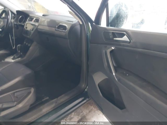 Photo 4 VIN: 3VV3B7AX8JM008410 - VOLKSWAGEN TIGUAN 