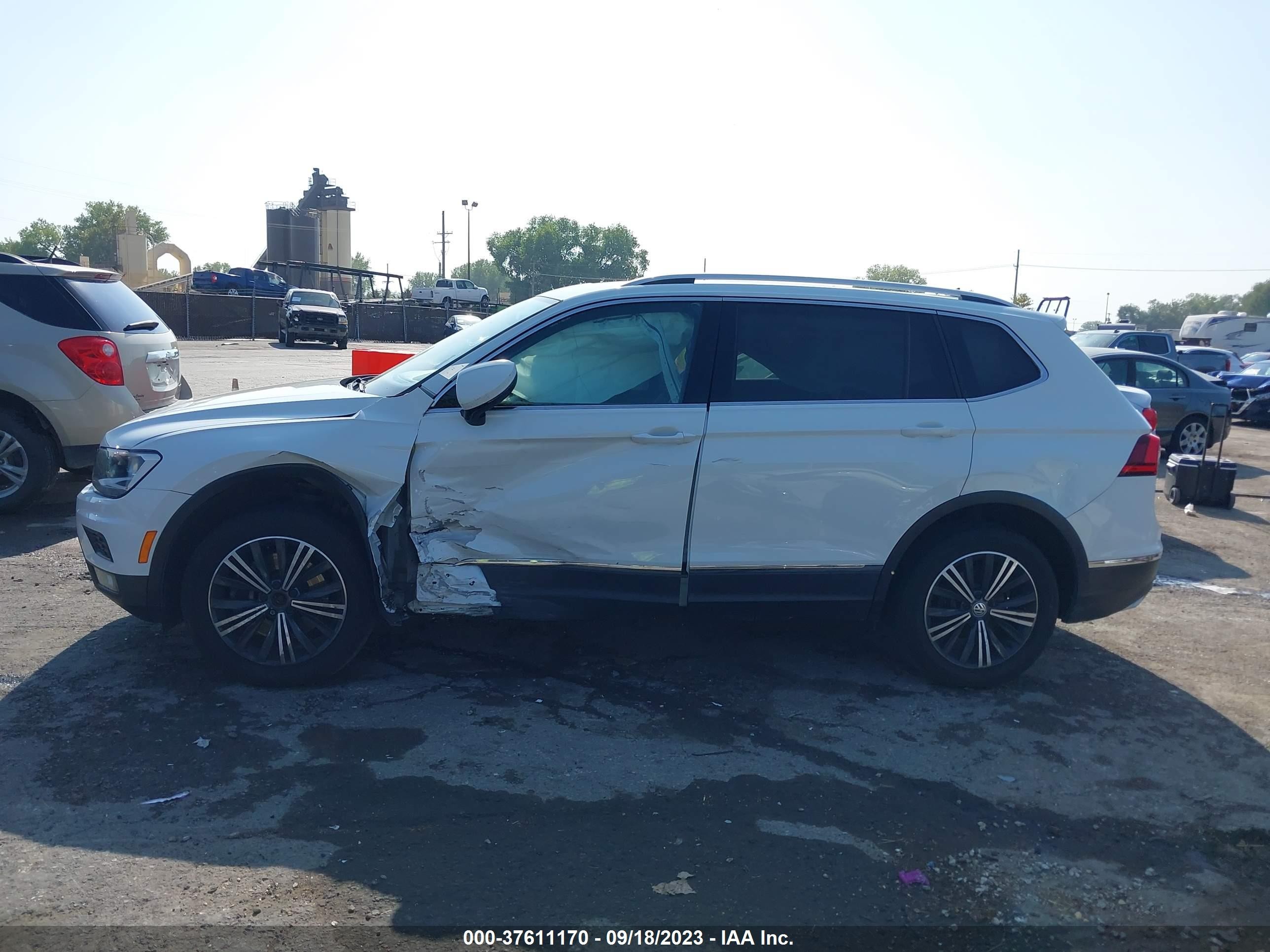 Photo 13 VIN: 3VV3B7AX8JM020332 - VOLKSWAGEN TIGUAN 