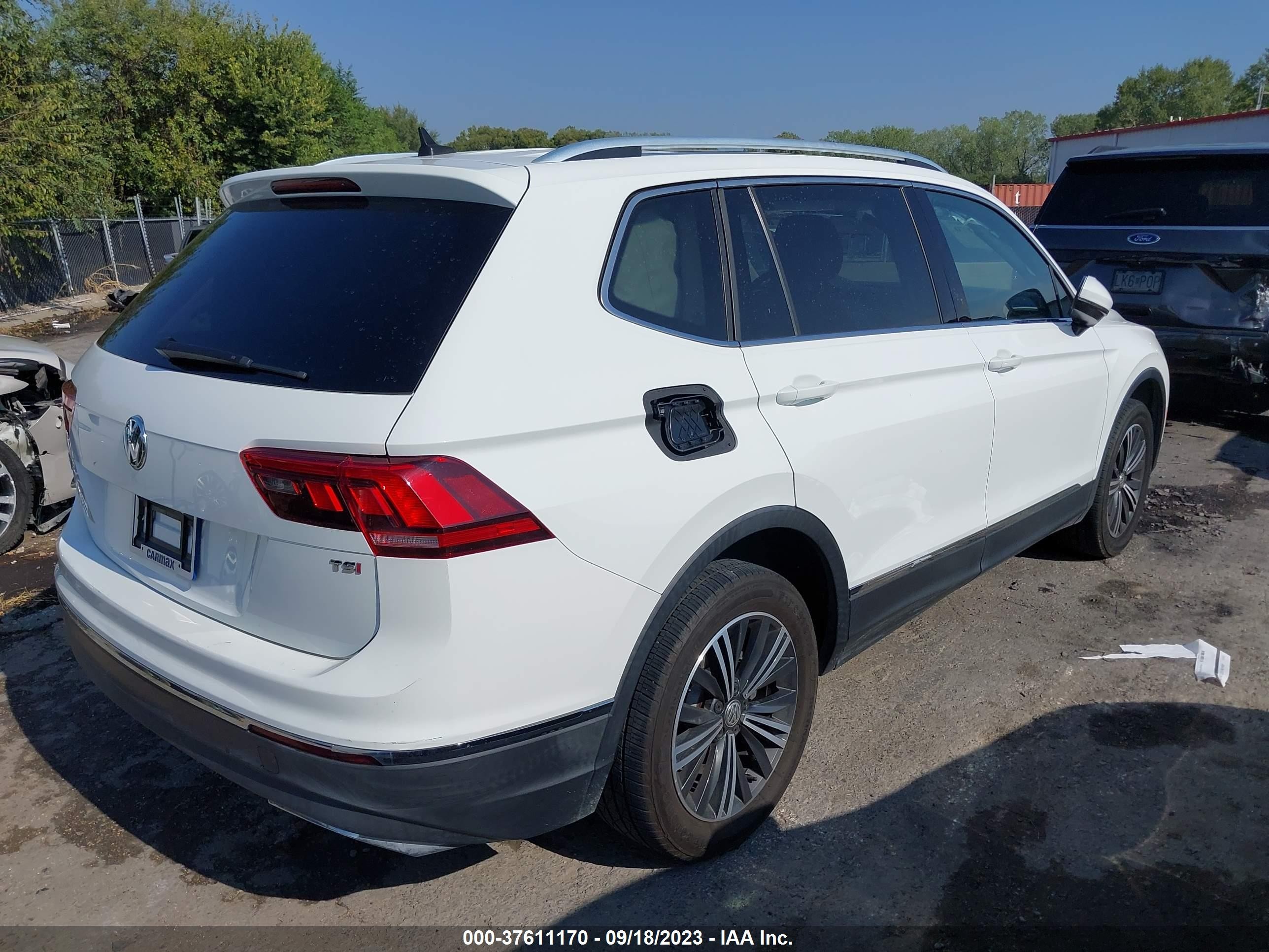 Photo 3 VIN: 3VV3B7AX8JM020332 - VOLKSWAGEN TIGUAN 