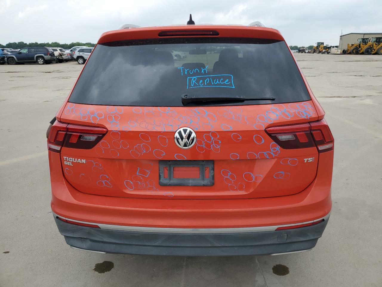 Photo 5 VIN: 3VV3B7AX8JM024851 - VOLKSWAGEN TIGUAN 