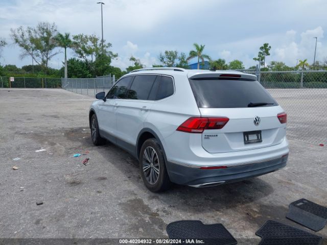 Photo 2 VIN: 3VV3B7AX8JM047496 - VOLKSWAGEN TIGUAN 