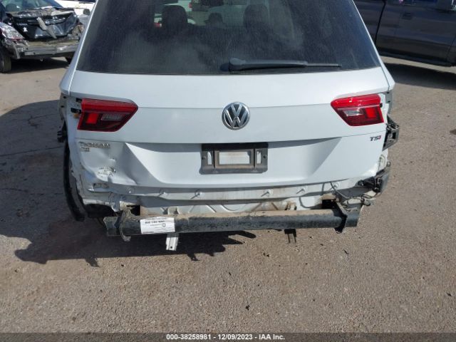 Photo 5 VIN: 3VV3B7AX9JM026592 - VOLKSWAGEN TIGUAN 