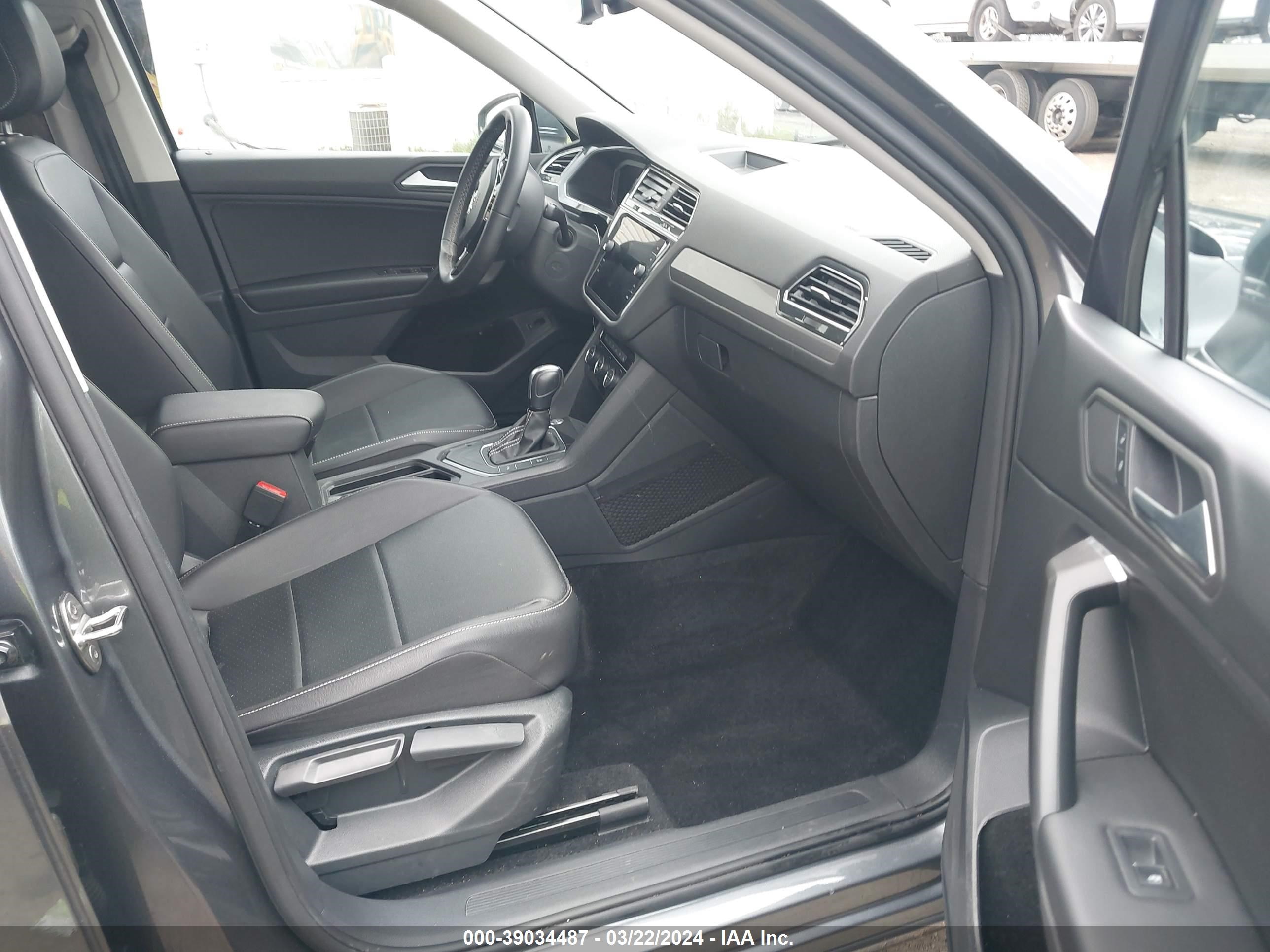 Photo 4 VIN: 3VV3B7AX9MM085100 - VOLKSWAGEN TIGUAN 