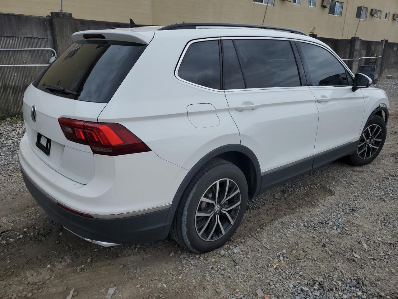 Photo 2 VIN: 3VV3B7AXXMM107282 - VOLKSWAGEN TIGUAN 