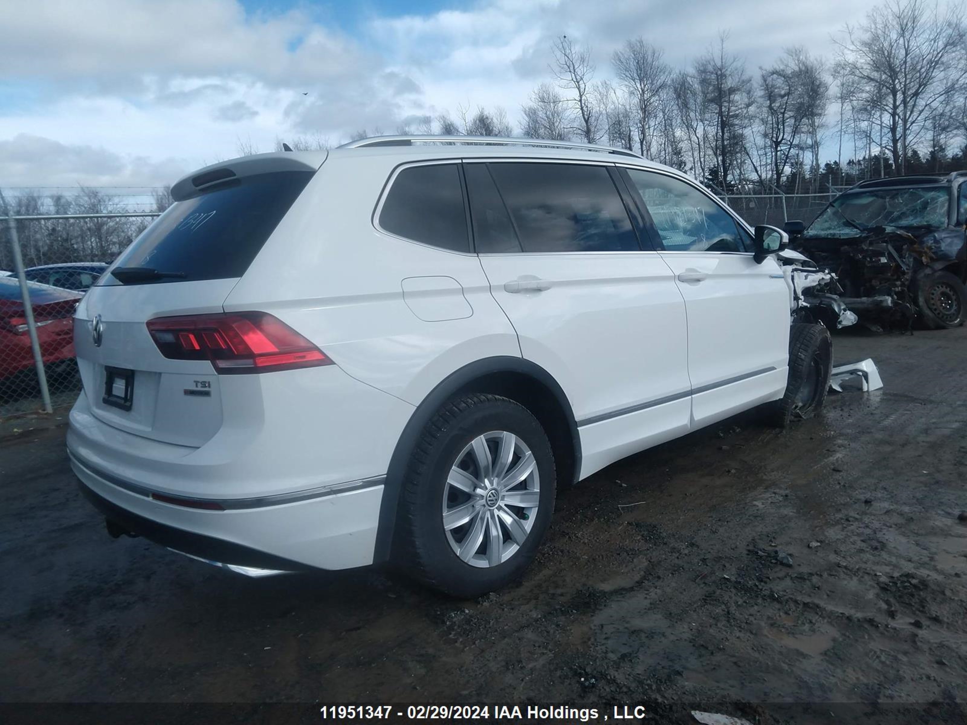 Photo 3 VIN: 3VV4B7AX4JM129679 - VOLKSWAGEN TIGUAN 