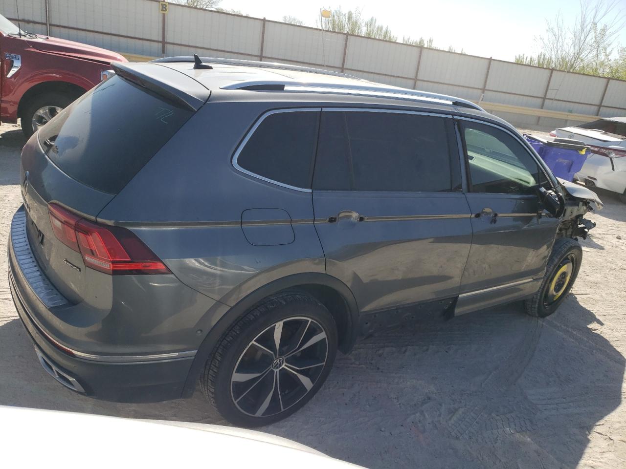 Photo 2 VIN: 3VV4B7AX4NM097466 - VOLKSWAGEN TIGUAN 