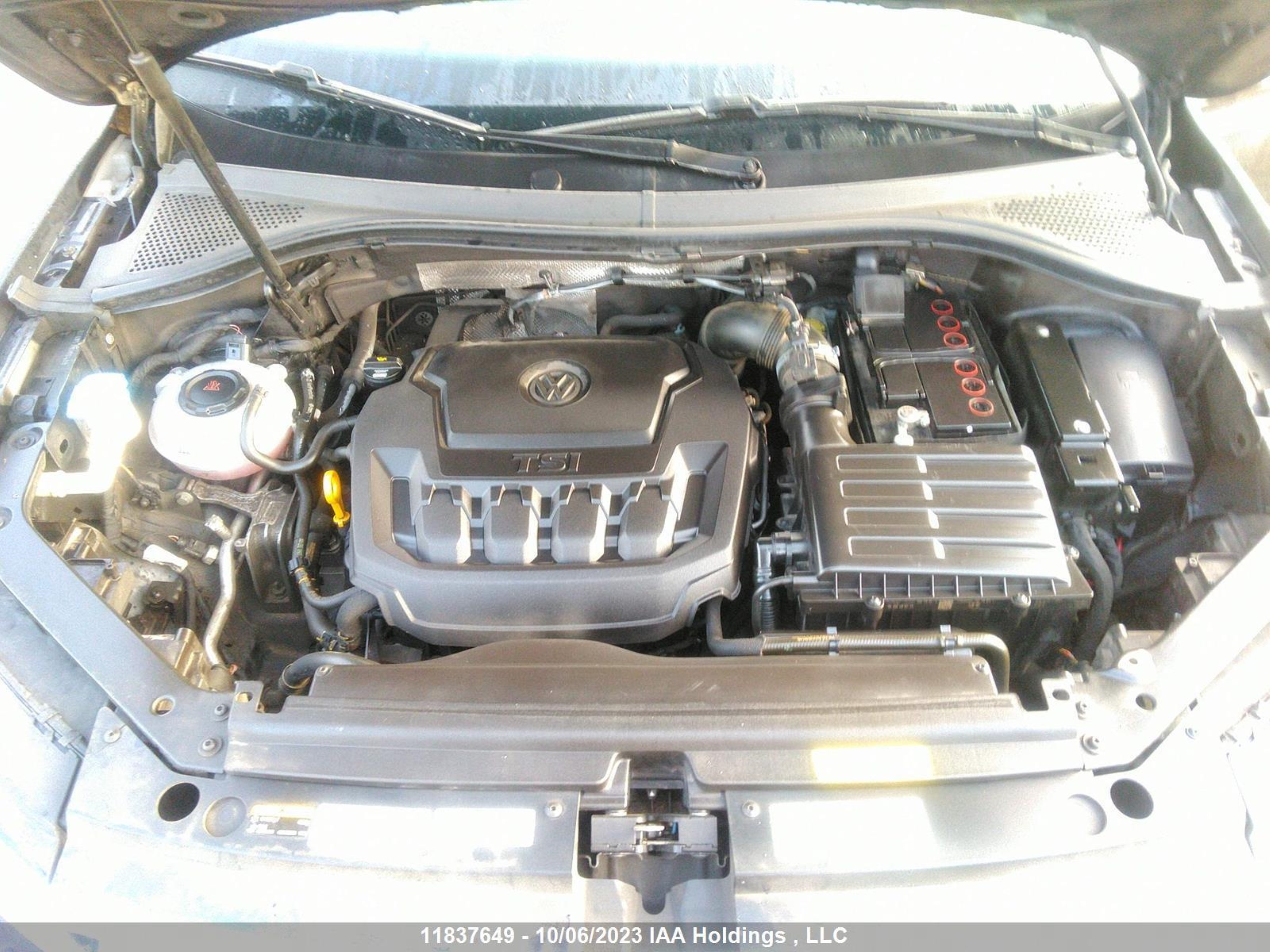 Photo 9 VIN: 3VV4B7AX5JM069489 - VOLKSWAGEN TIGUAN 