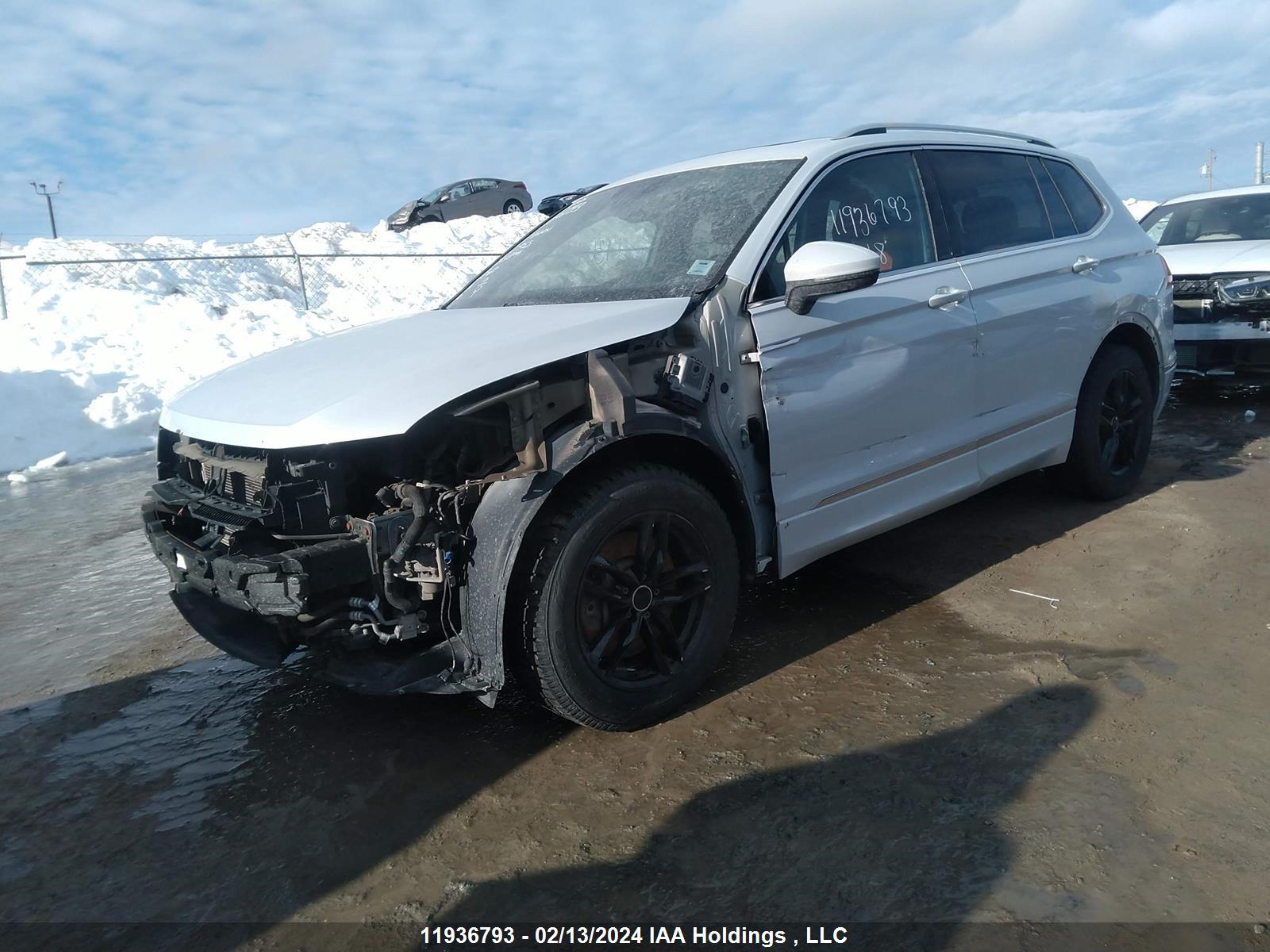 Photo 1 VIN: 3VV4B7AX7JM137355 - VOLKSWAGEN TIGUAN 