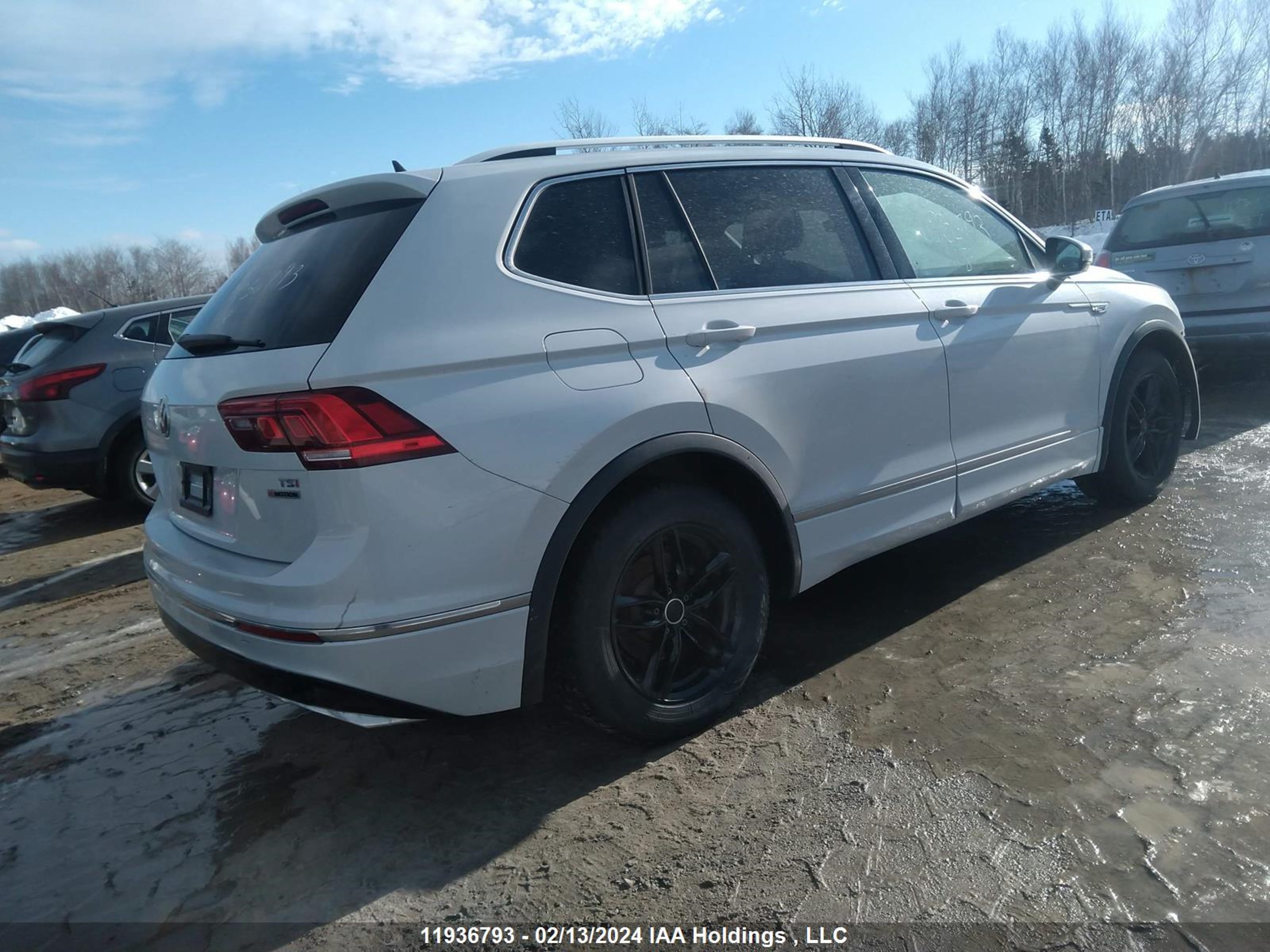 Photo 3 VIN: 3VV4B7AX7JM137355 - VOLKSWAGEN TIGUAN 