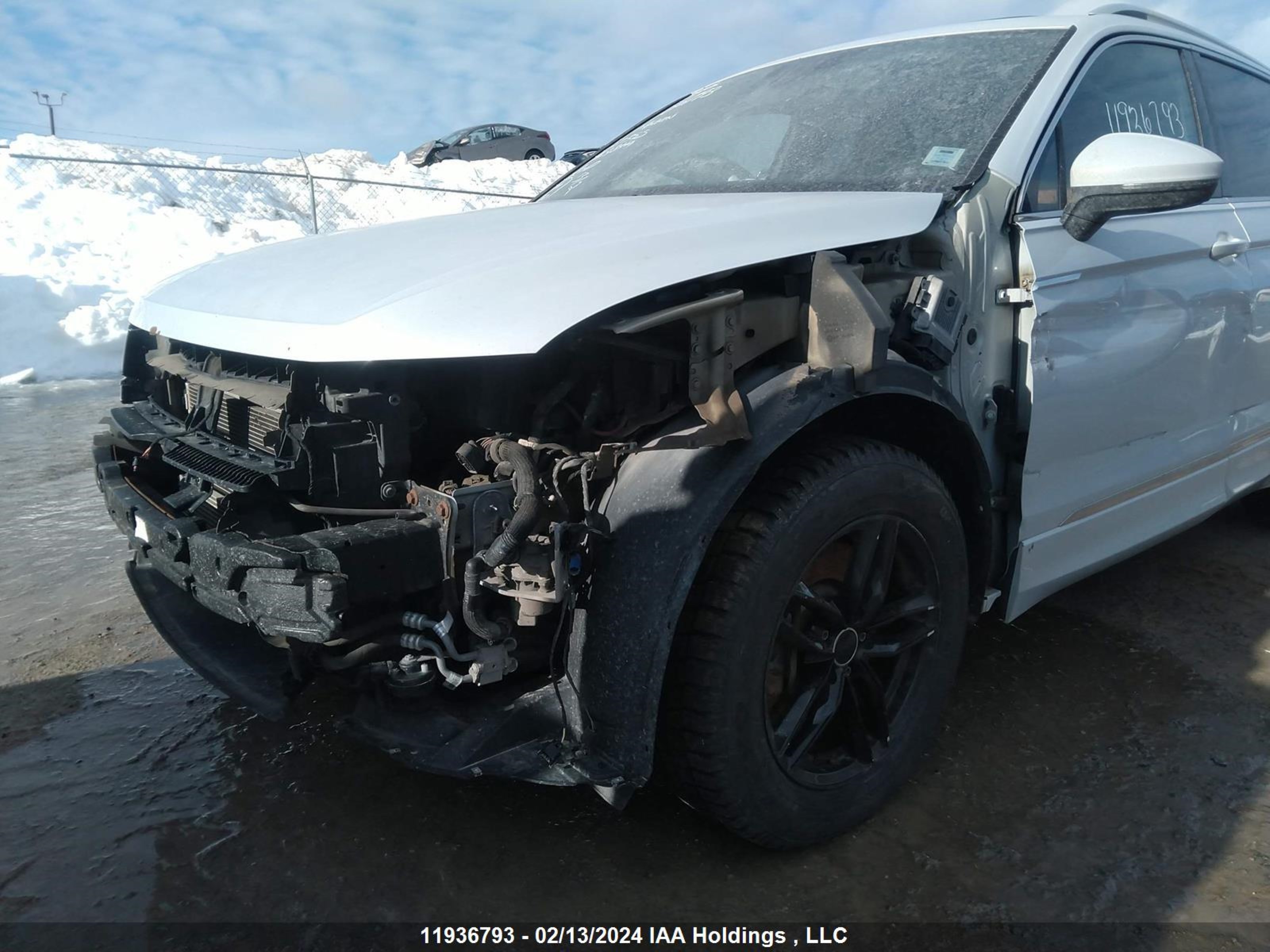 Photo 5 VIN: 3VV4B7AX7JM137355 - VOLKSWAGEN TIGUAN 