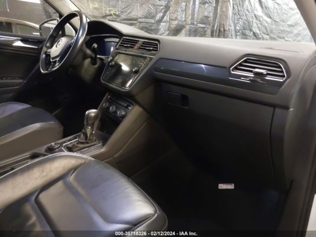 Photo 4 VIN: 3VV4B7AX9JM215960 - VOLKSWAGEN TIGUAN 