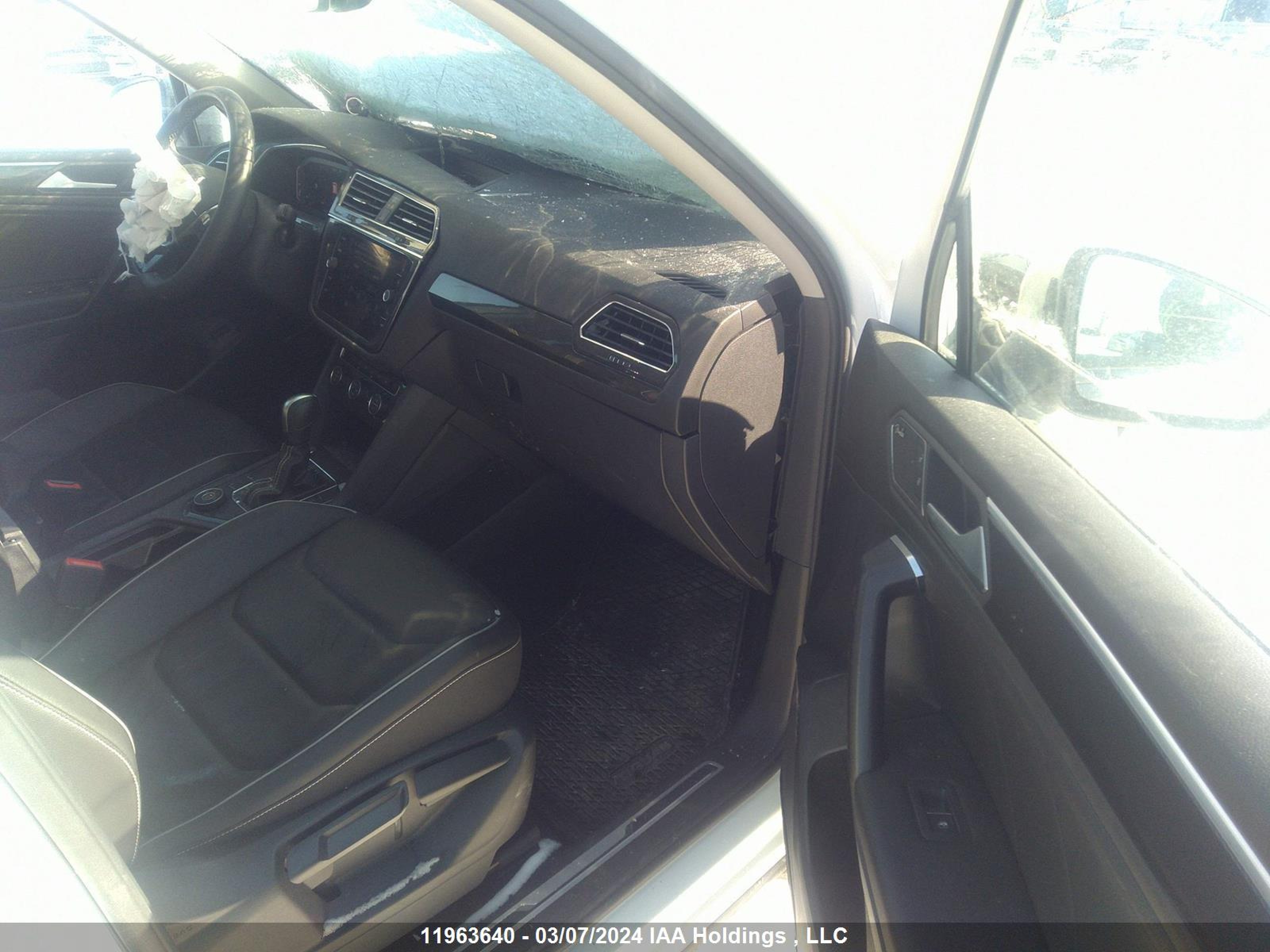 Photo 4 VIN: 3VV4B7AX9MM119900 - VOLKSWAGEN TIGUAN 