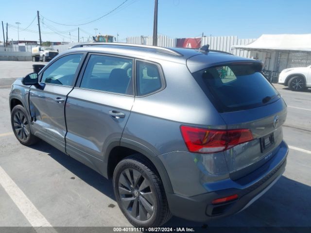 Photo 2 VIN: 3VV5X7B22RM074458 - VOLKSWAGEN TAOS 