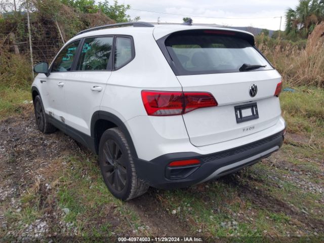 Photo 2 VIN: 3VV5X7B23RM054901 - VOLKSWAGEN TAOS 