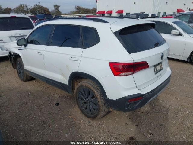 Photo 2 VIN: 3VV5X7B28RM044140 - VOLKSWAGEN TAOS 