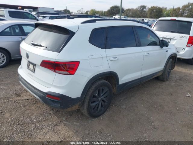 Photo 3 VIN: 3VV5X7B28RM044140 - VOLKSWAGEN TAOS 