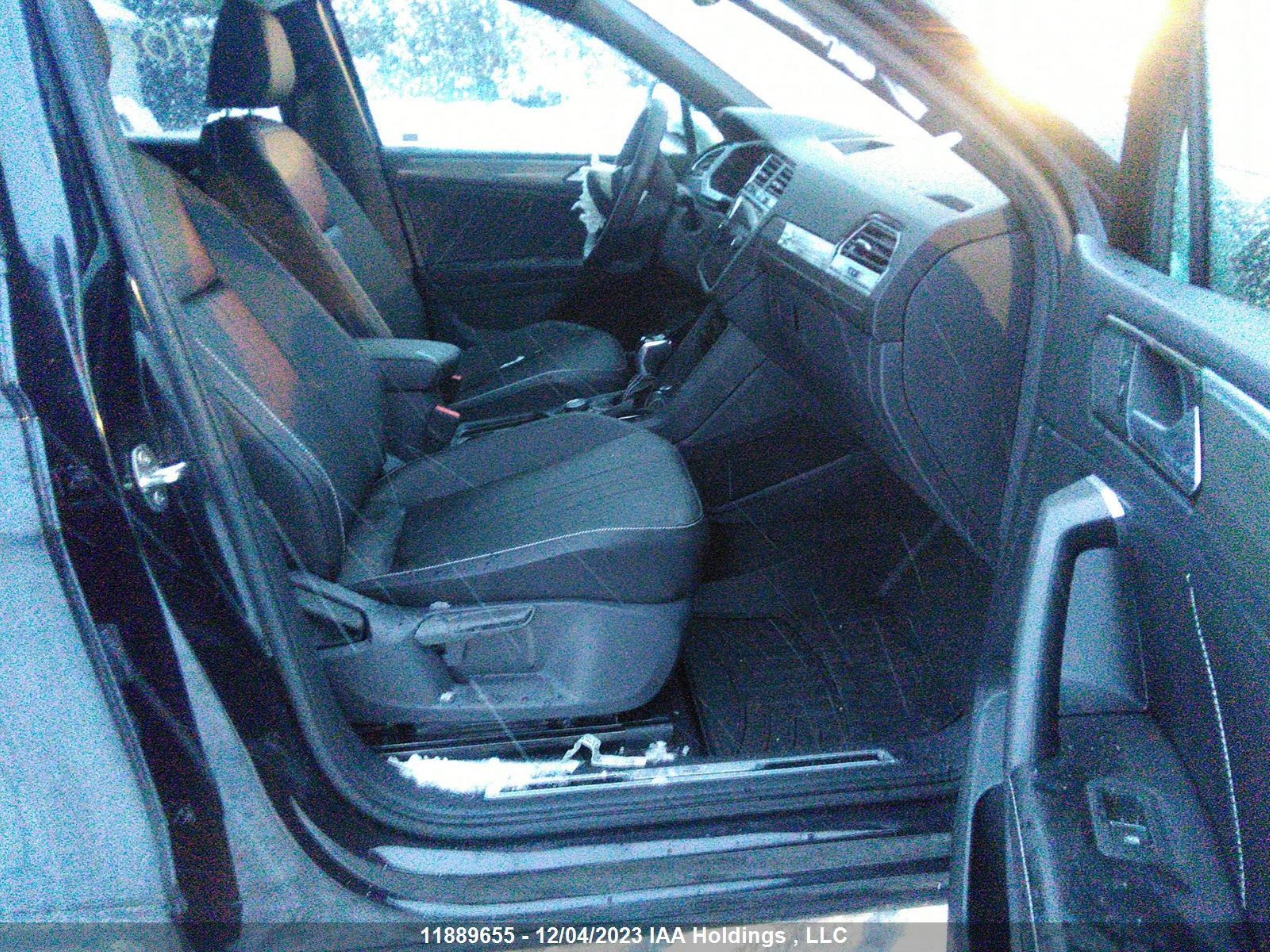 Photo 4 VIN: 3VV8B7AX1RM018228 - VOLKSWAGEN TIGUAN 